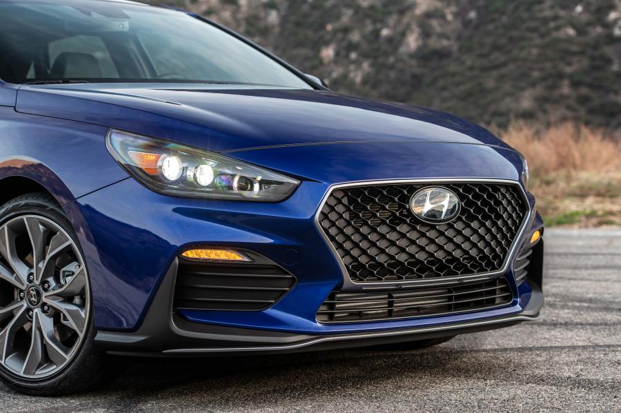 Детали экстерьера Hyundai Elantra GT N Line (PD) 2019 года  (фото 25 из 40)